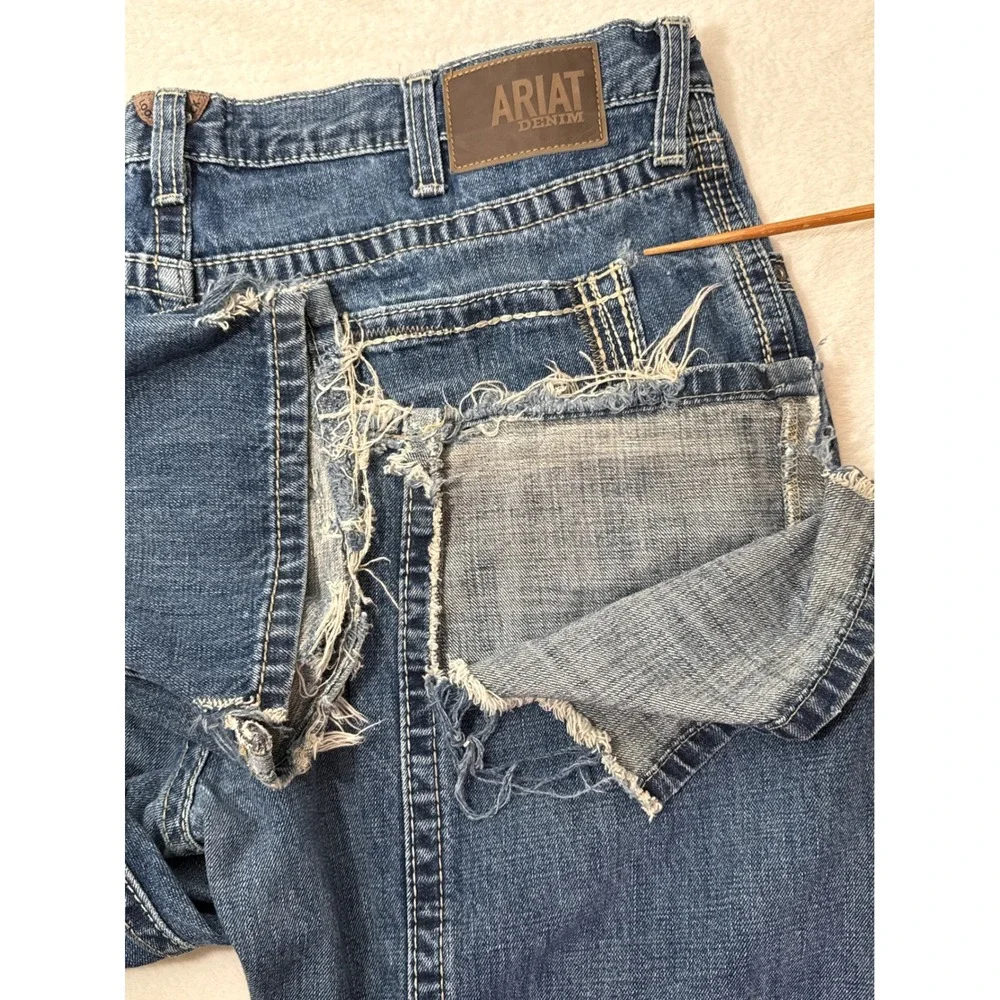 ARIAT M4 Relaxed Boot Cut Jeans Mens‎ 40/32 Distressed Grunge Denim Blue READ